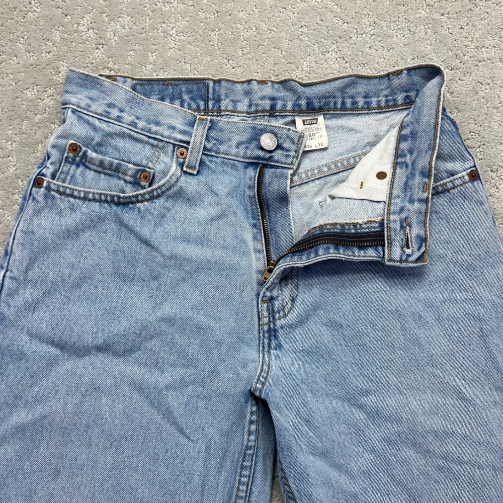 VINTAGE 2000 Levis 550 Jeans Mens 30x32 Blue Relaxed Fit Light Wash Denim Grunge